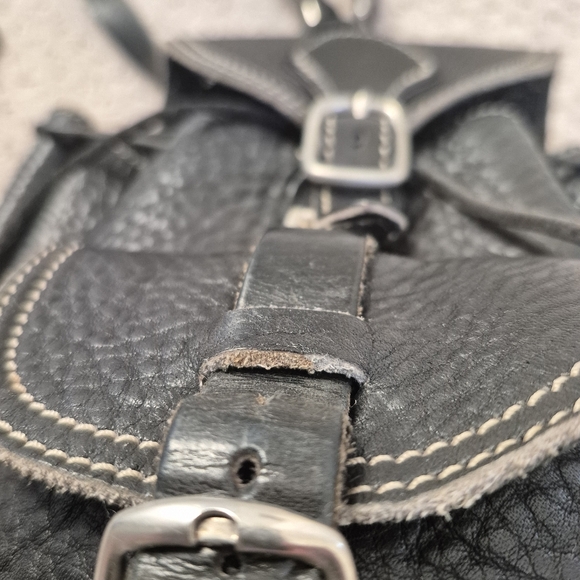 ROOTS Vintage Black MINI Leather Backpack - Picture 9 of 12